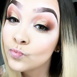 Meet your Posher, Nicole